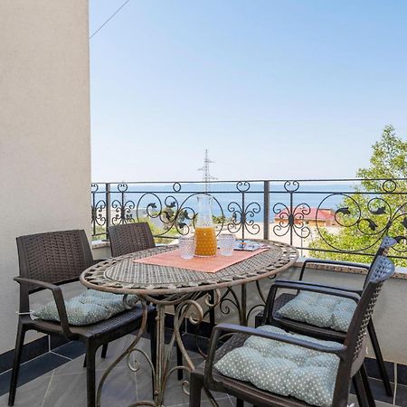 1 Bedroom Stunning Apartment In ماكارسكا المظهر الخارجي الصورة